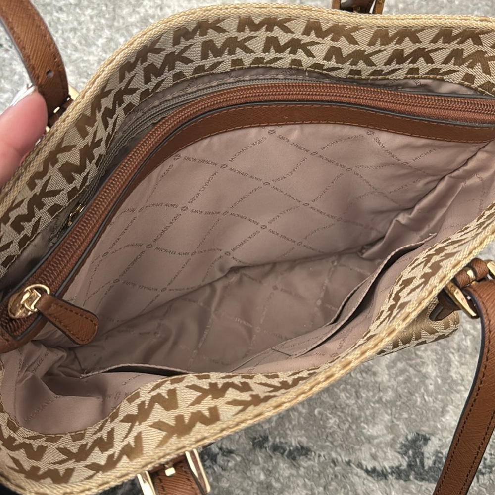 MK Tote - Picture 5 of 9